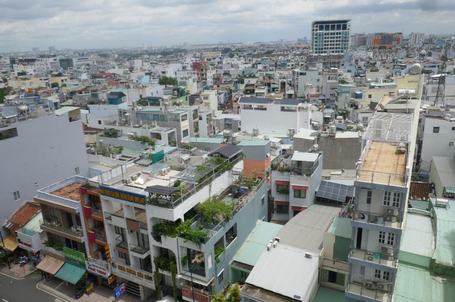 Bild 3: Die Verwertung von Bergbaurückständen ist eine Option, um - wie hier in Ho Chi-Minh-Stadt - dem Druck auf Primärrohstoffe bei weiter anhaltender  Urbanisierung zu begegnen © Conrad Dorer