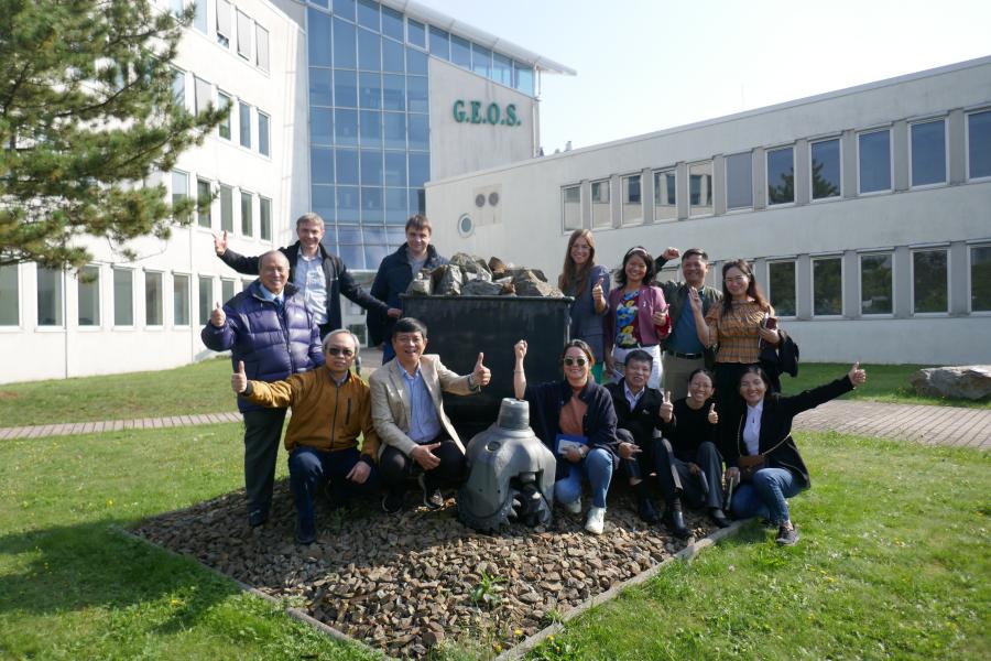 Visit to the pilot facilities at GEOS Freiberg. Image: Conrad Dorer