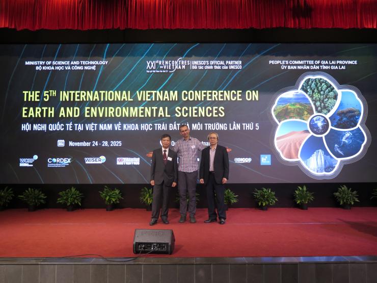 Participation in the 5th International Vietnam Conference on Earth and Environmental Sciences. Image: © RENO-TITAN